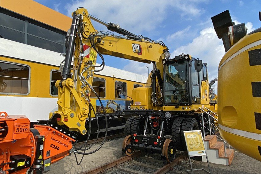 CAT-CAT-Unac M 323 F_2_0002