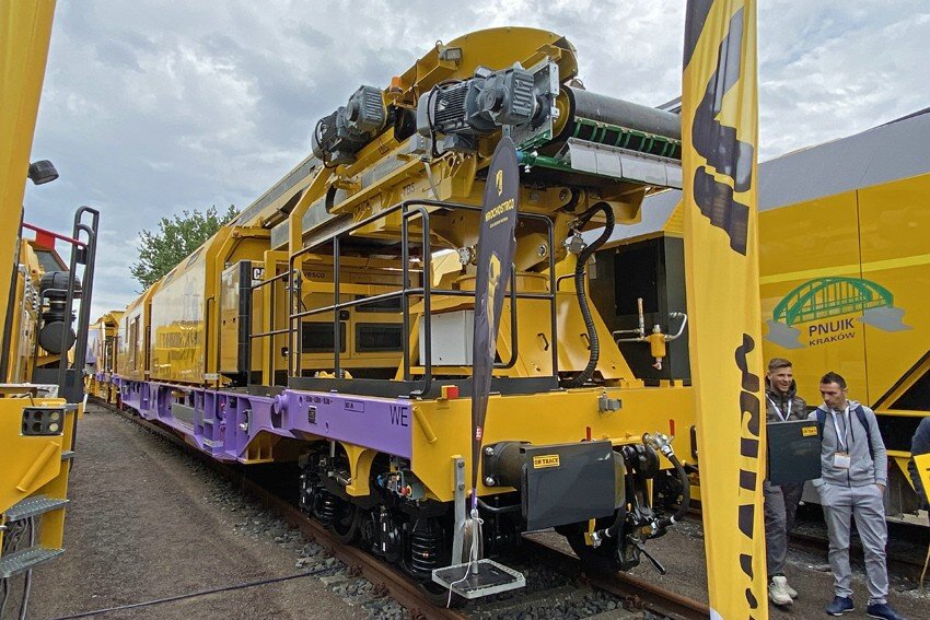 MATI-MATI-C 75_Hrochostroj_0005