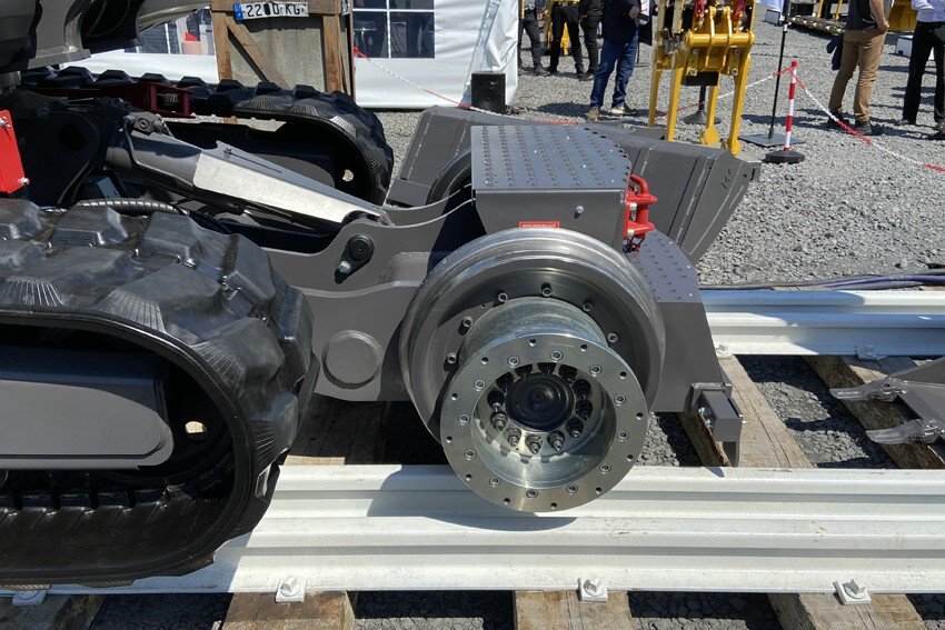MECA-Mecalac 136M Rail_0004