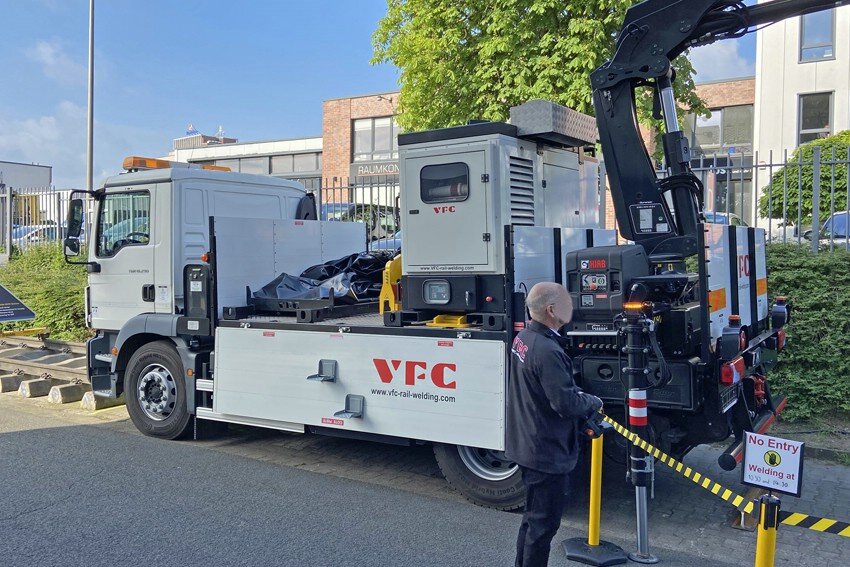 VFC-ZW-Schienenschweiss-LKW-0001