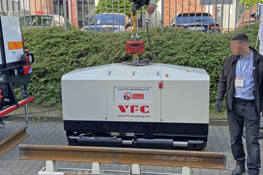 VFC-ZW-Schienenschweiss-LKW-0005